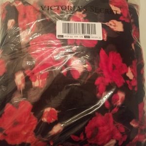 Brand new VS Pink blanket